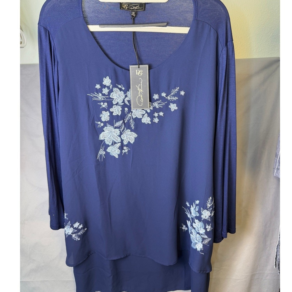 D2 Diane Gilman 1X Navy Floral Embroidered Layered Knit Top NWT Plus Size